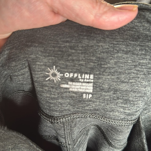 OFFLINE By Aerie The Hugger High Waisted Pocket Legging Gray & Black Size Small - Picture 11 of 13